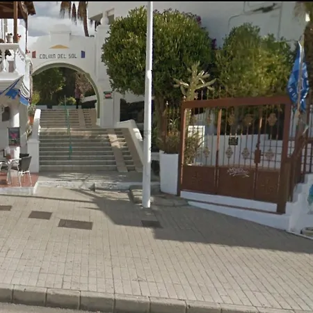 Apto. En Colinas Del Sol Apartamento